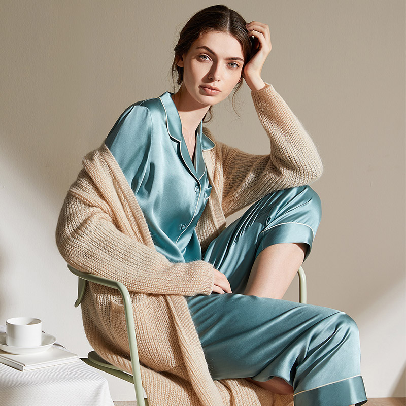 19 Momme Classic Silk Pajamas