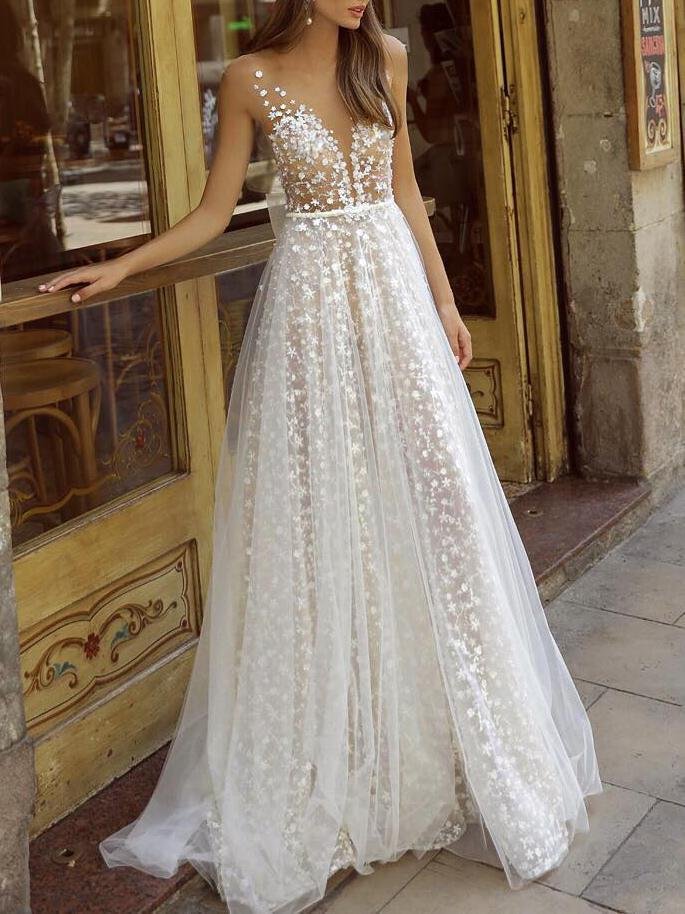 Sleeveless Applique Bohemian Wedding Dress